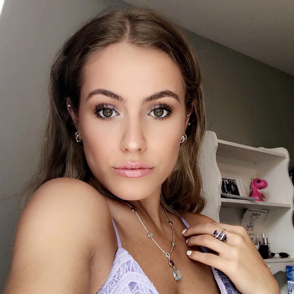 Meet your Posher, Erika